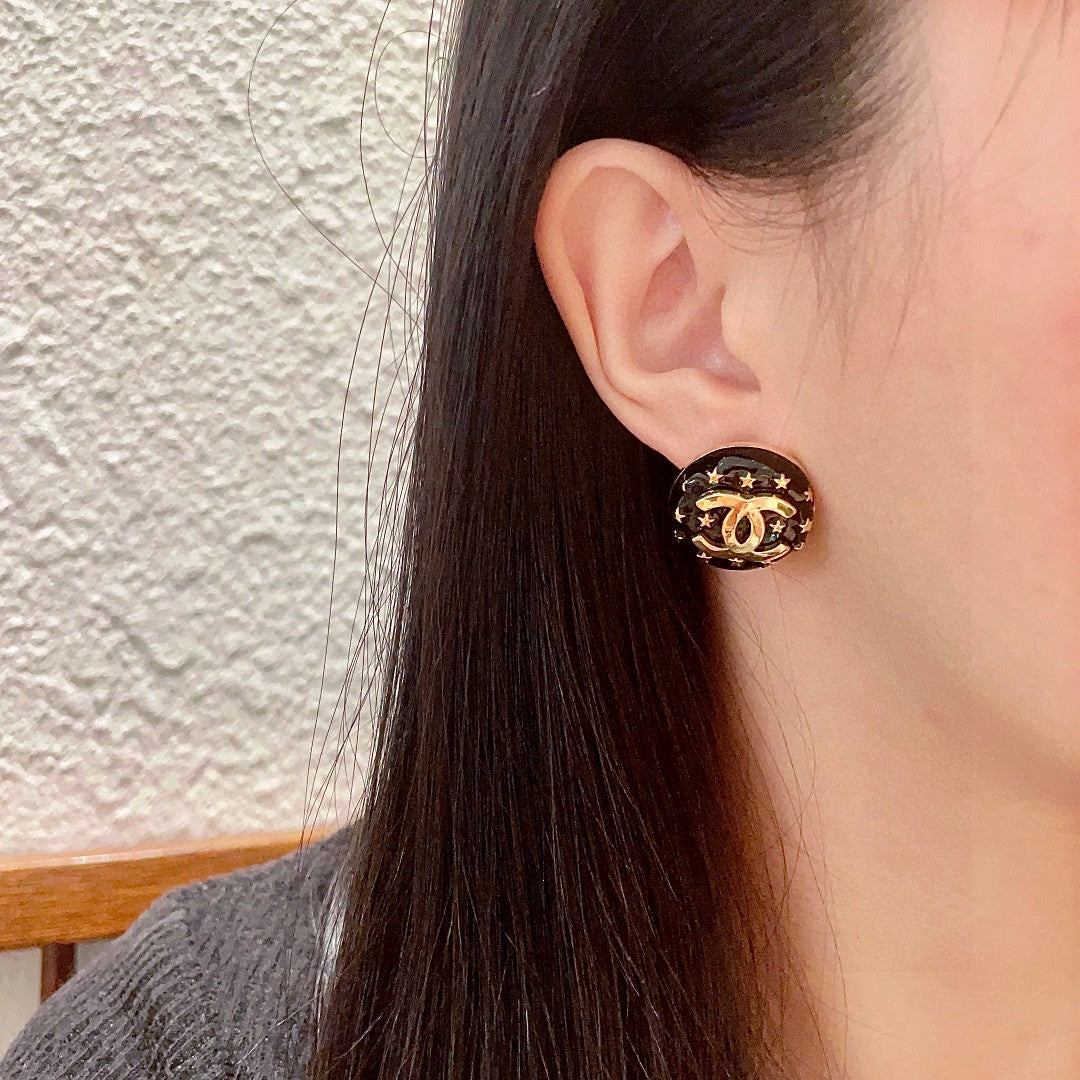 Double-C Emblem Stud Earrings in Polished Metal-Tone – Star Detail – Design 014 detail view