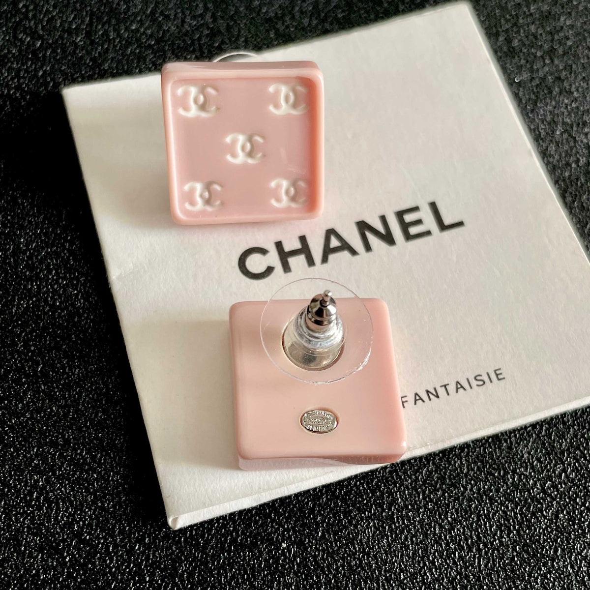 Double-C Emblem Stud Earrings in Polished Metal-Tone – Design 229 main product view