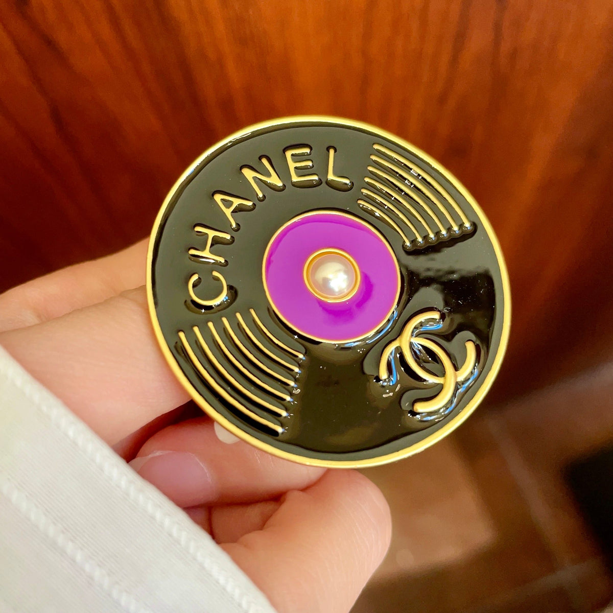 Signature Emblem Brooch in Polished Metal-Tone – Design 028 detail view
