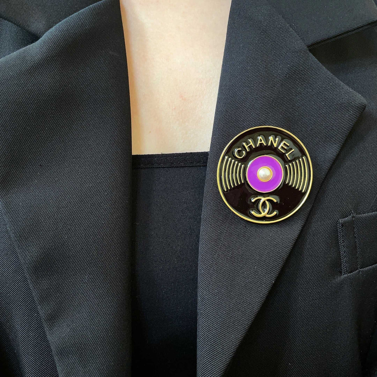 Signature Emblem Brooch in Polished Metal-Tone – Design 028 front product view