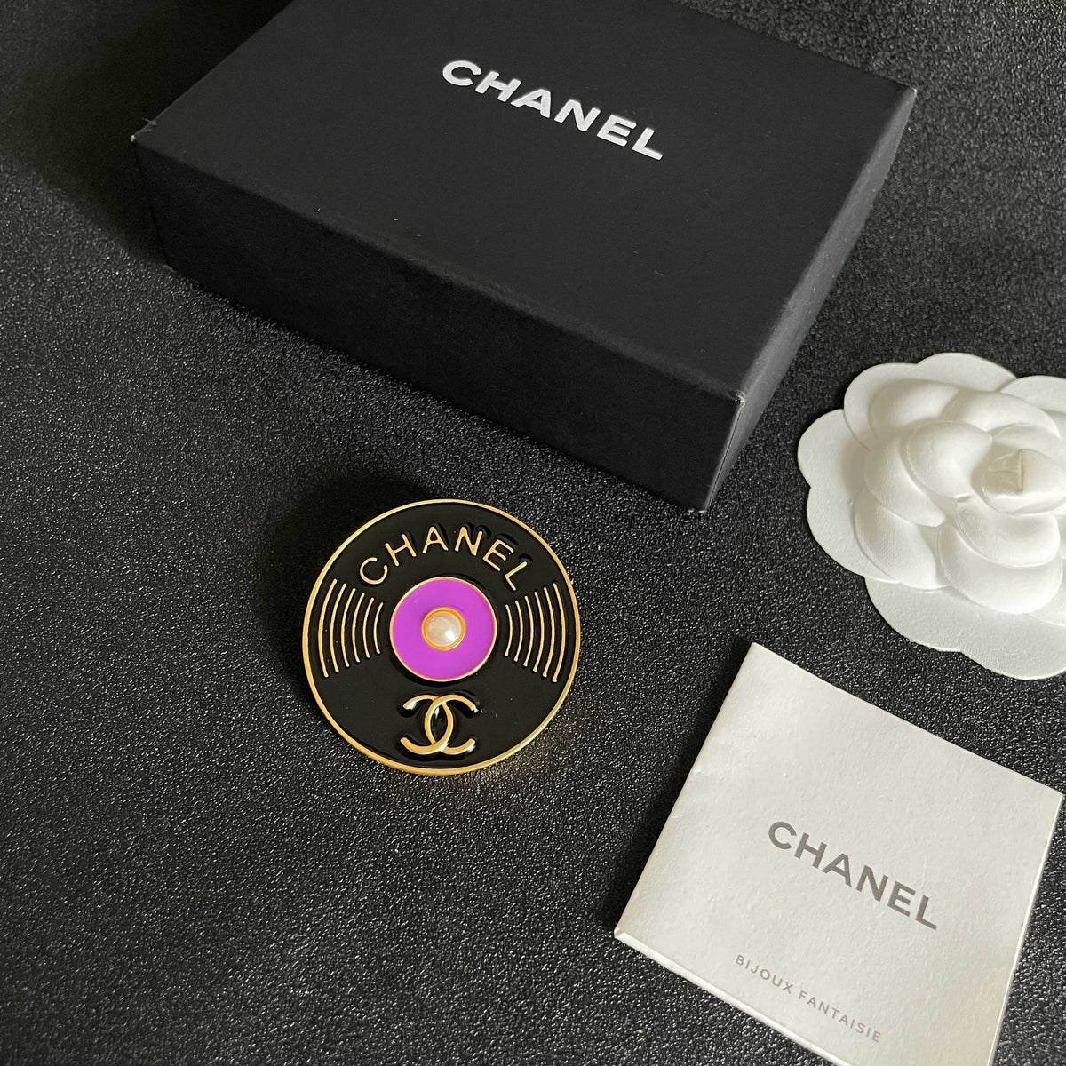 Signature Emblem Brooch in Polished Metal-Tone – Design 028 close-up detail