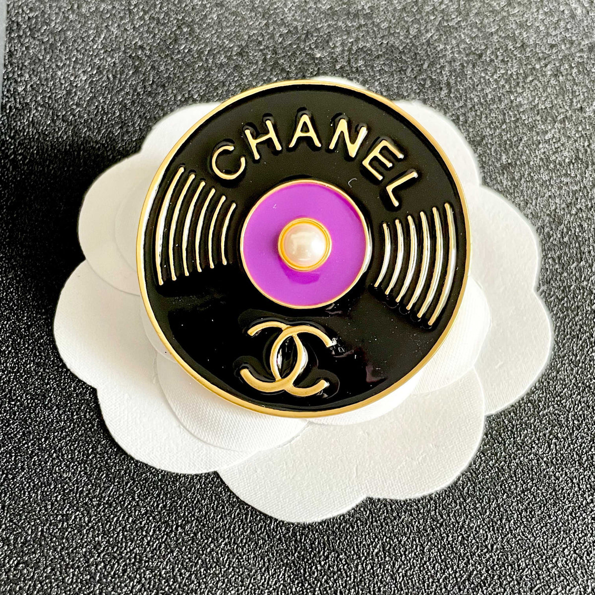 Signature Emblem Brooch in Polished Metal-Tone – Design 028 front product view