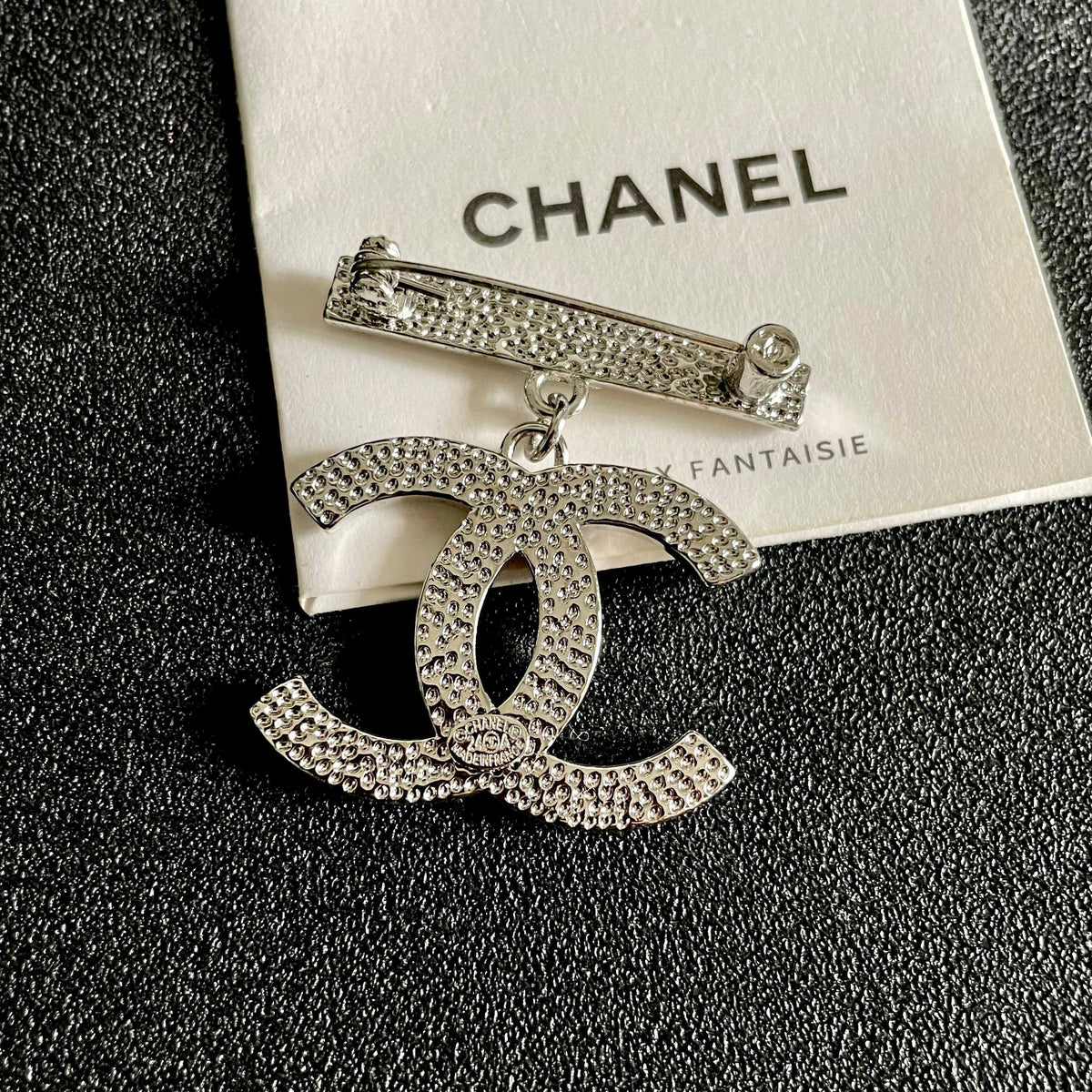 Signature Emblem Brooch in Polished Metal-Tone – Design 027 main product view