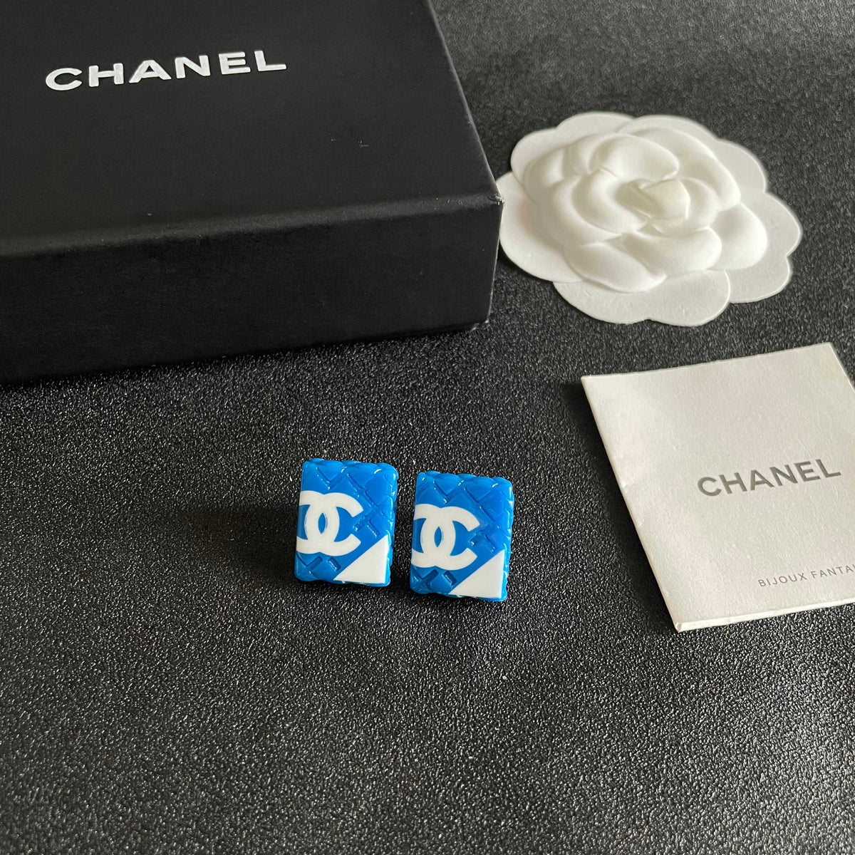 Double-C Emblem Stud Earrings in Polished Metal-Tone – Design 261 styled product view