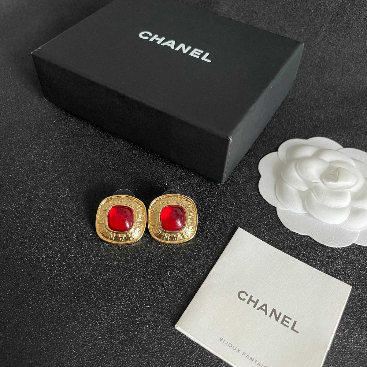 Double-C Emblem Stud Earrings in Polished Metal-Tone – Design 254 close-up detail