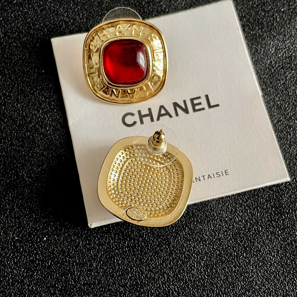Double-C Emblem Stud Earrings in Polished Metal-Tone – Design 254 main product view