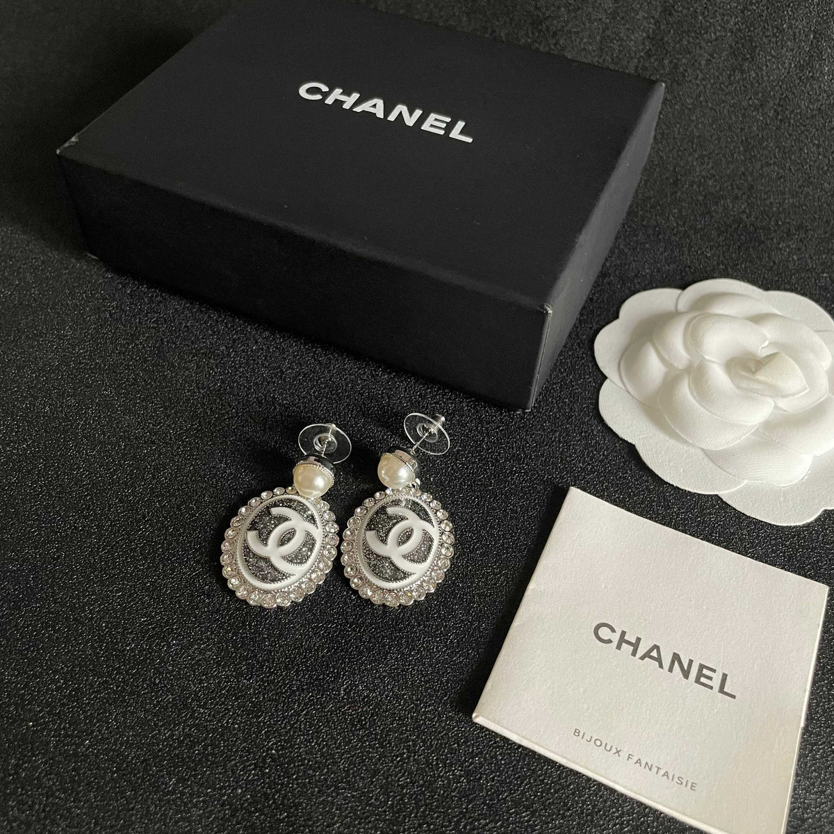 Double-C Emblem Pearl-Detail Statement Earrings – Pearl Detail – Design 015 close-up detail