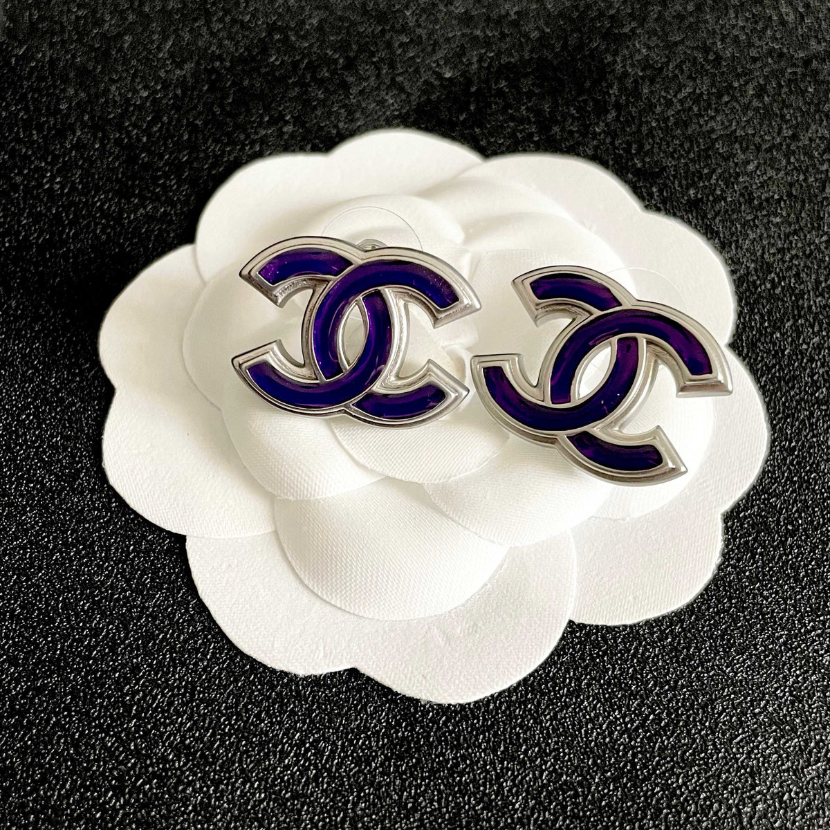 Double-C Emblem Stud Earrings in Polished Metal-Tone – Design 314 front product view