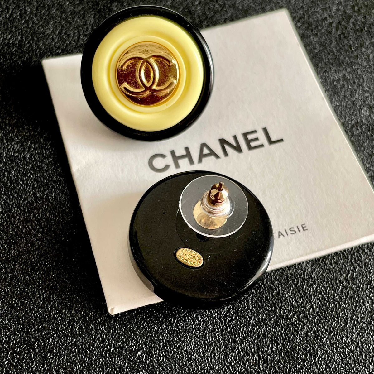 Double-C Emblem Stud Earrings in Polished Metal-Tone – Design 332 main product view