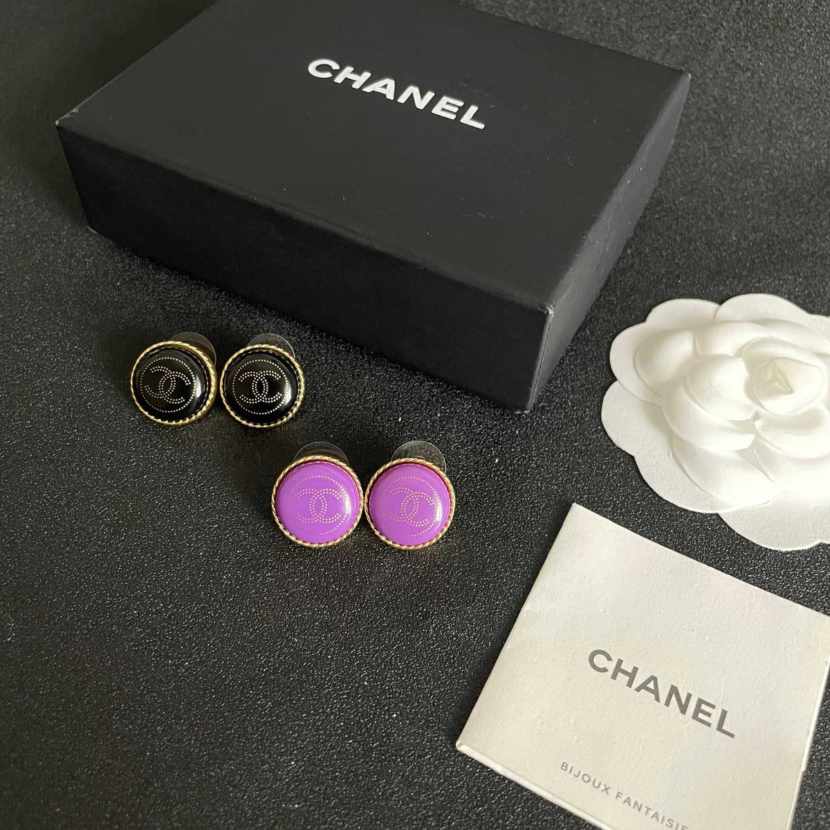 Double-C Emblem Stud Earrings in Polished Metal-Tone – Design 311 close-up detail
