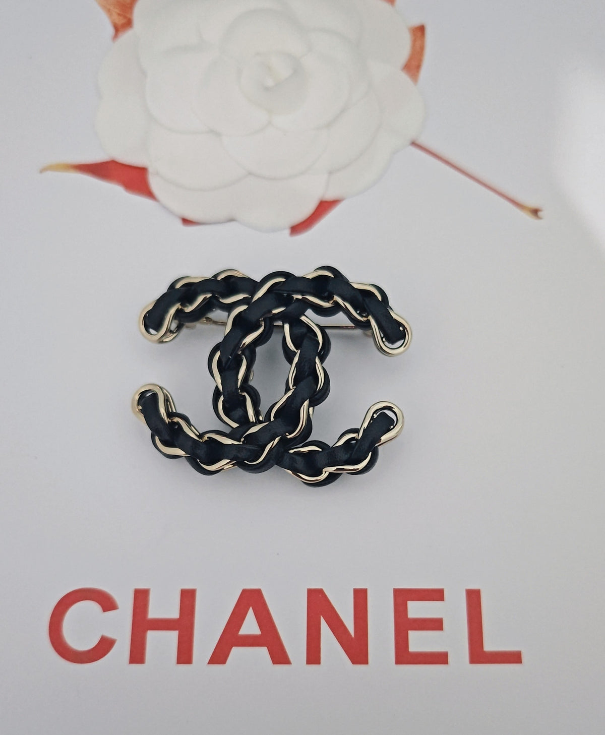 Signature Emblem Brooch in Gold-Tone – Black Detail – Design 003 side detail