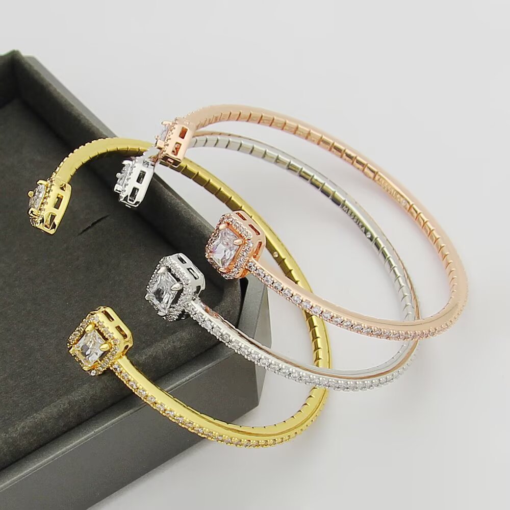 Teardrop Bangle in Rose-Gold-Tone detail view