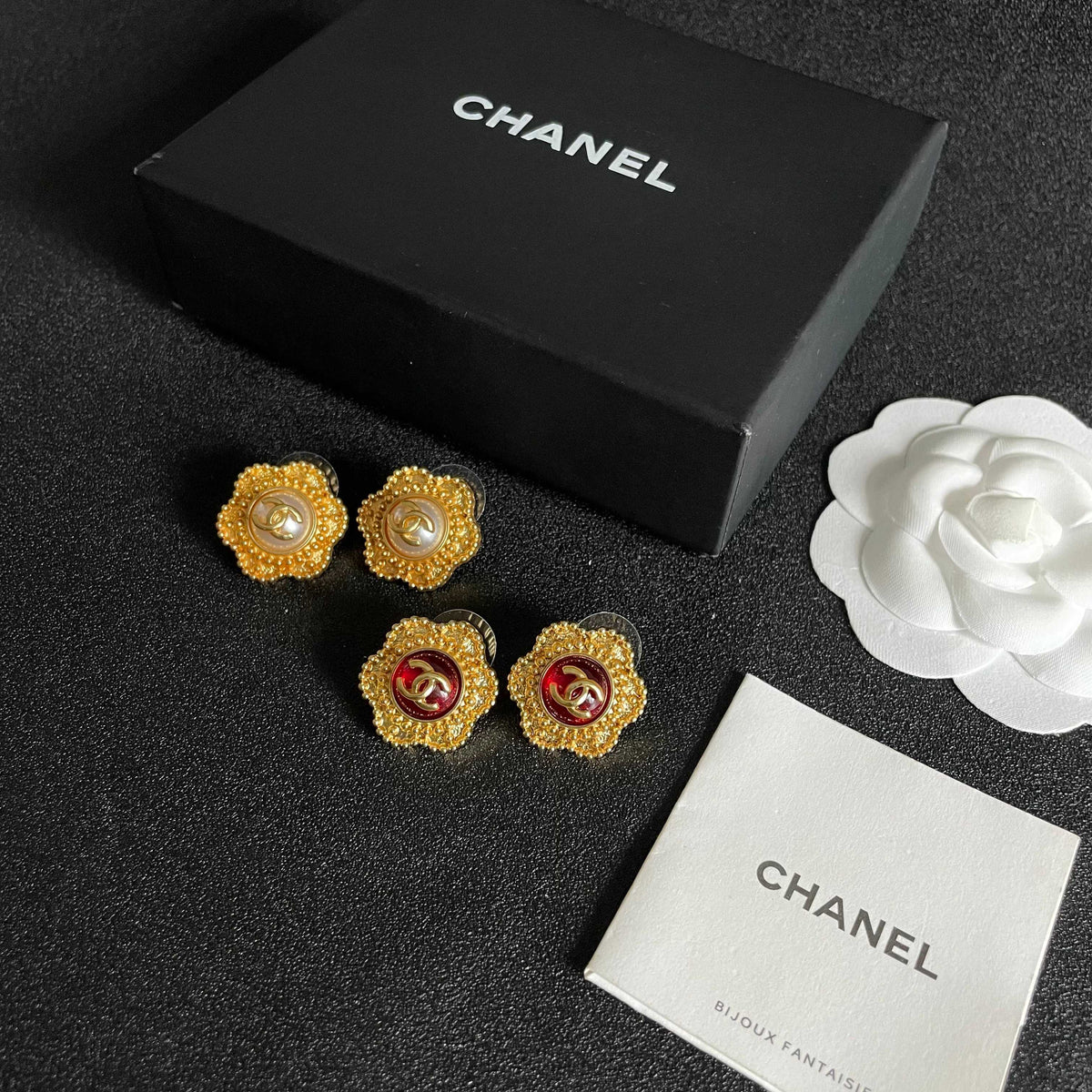Double-C Emblem Stud Earrings in Polished Metal-Tone – Design 339 close-up detail