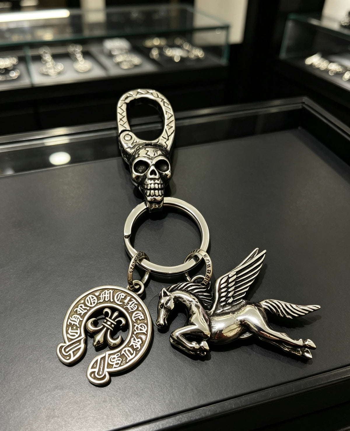Skull Keychain in Antique Silver-Tone – Design 02 front product view