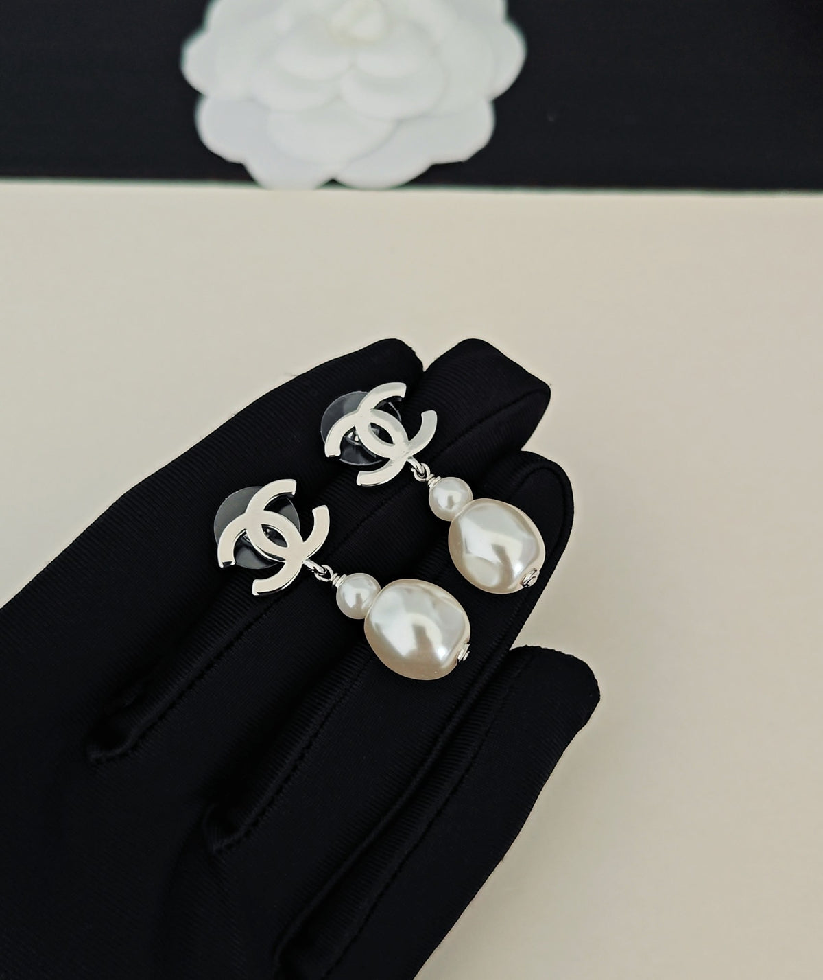 Pearl Pearl-Detail Statement Earrings – Pearl Detail – Design 004 detail view