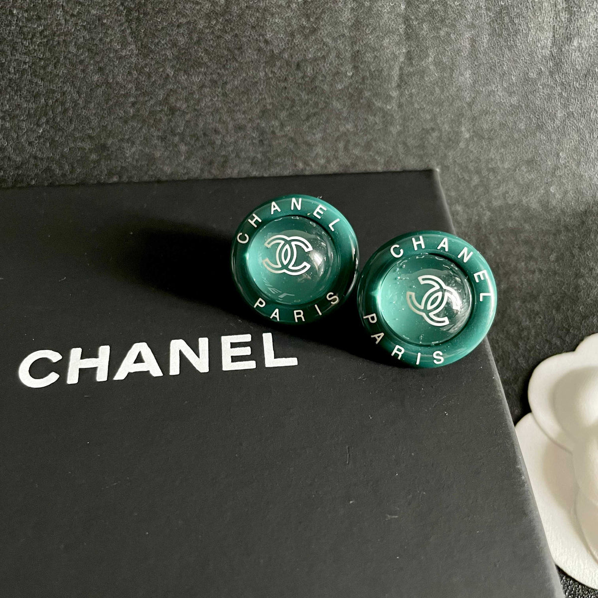 Double-C Emblem Stud Earrings in Polished Metal-Tone – Design 357 detail view