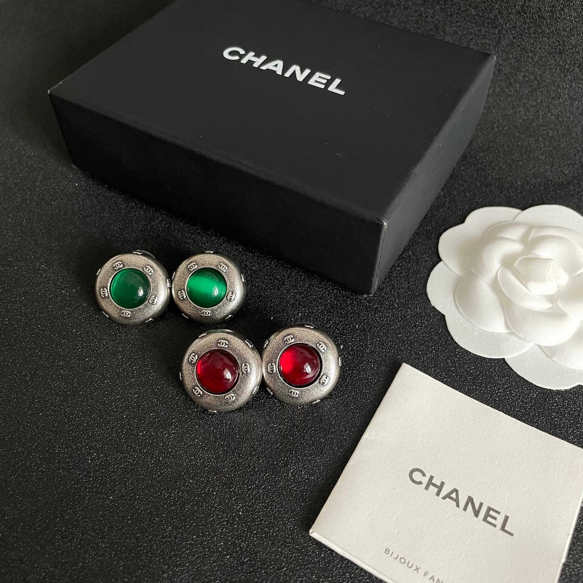 Double-C Emblem Stud Earrings in Polished Metal-Tone – Design 171 side detail