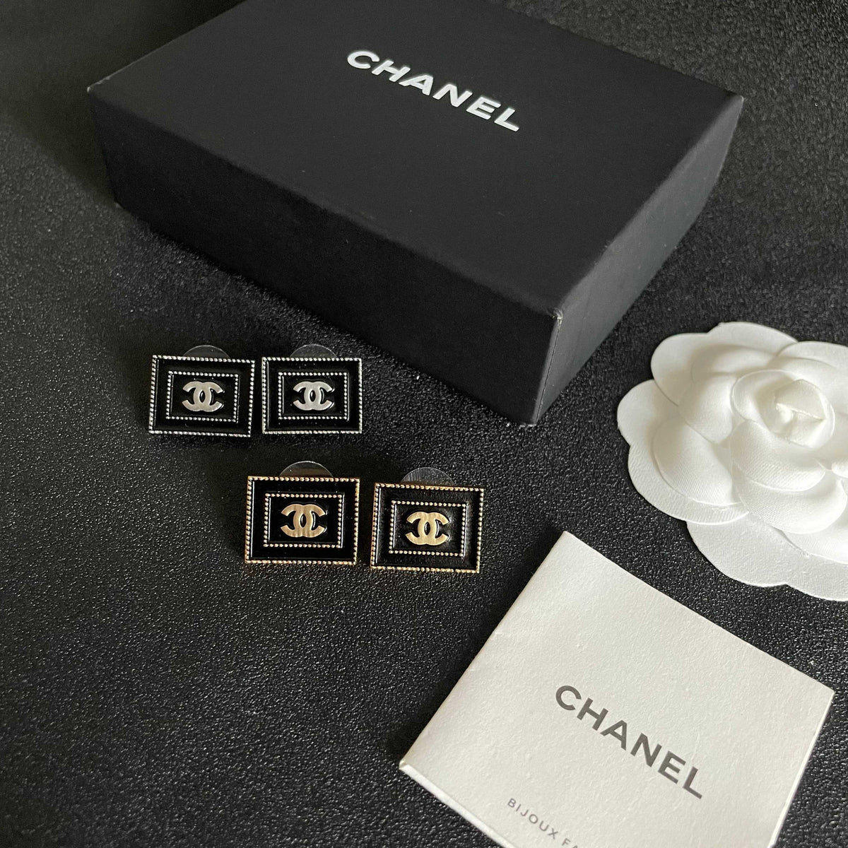 Double-C Emblem Stud Earrings in Polished Metal-Tone – Design 353 side detail