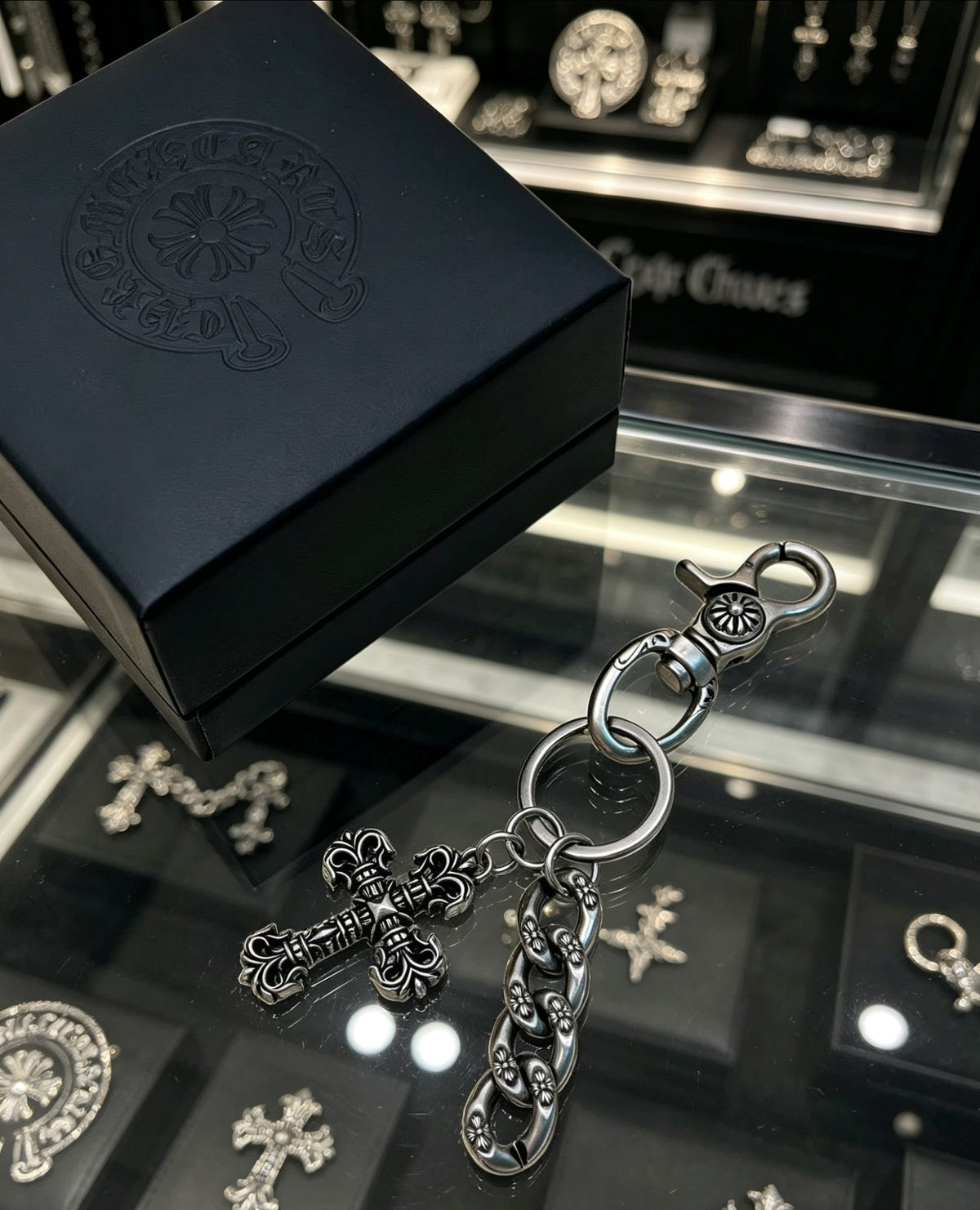 Signature Emblem Pendant in Polished Metal-Tone – Design 002 detail view
