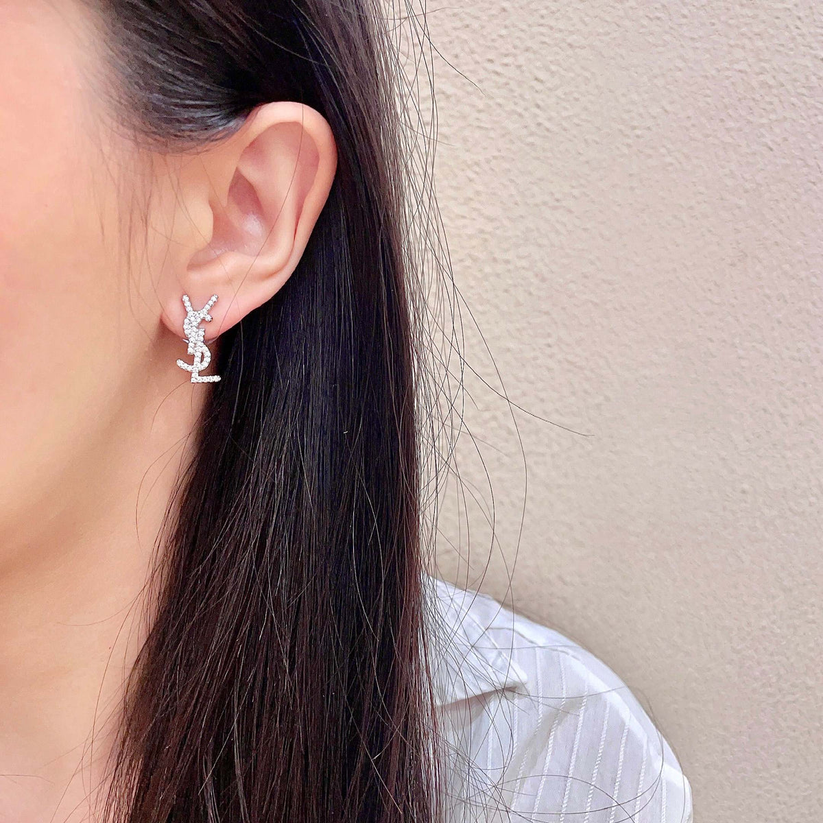 Geometric Emblem Stud Earrings in Silver-Tone – Vintage Detail – Design 010 detail view