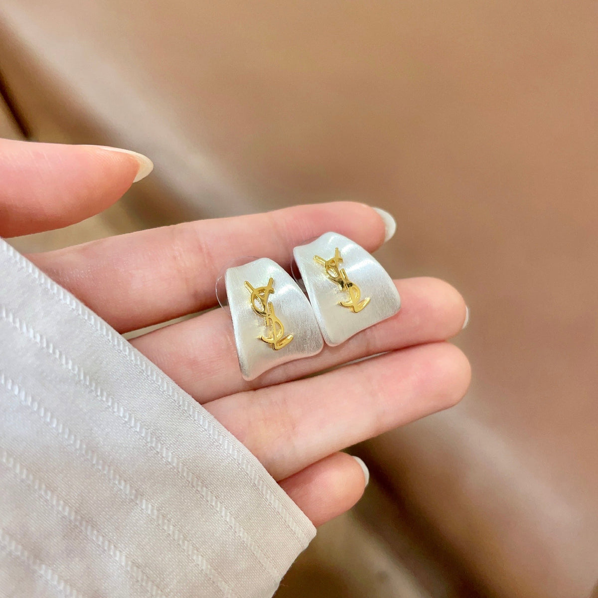Geometric Emblem Stud Earrings in Silver-Tone – Vintage Detail – Design 007 side detail