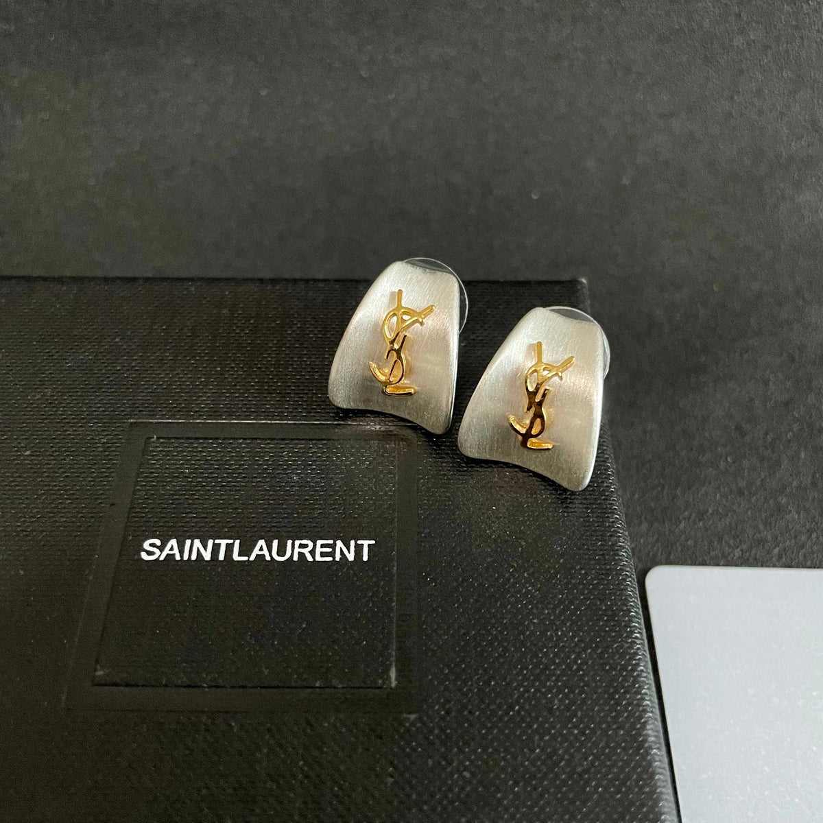 Geometric Emblem Stud Earrings in Silver-Tone – Vintage Detail – Design 007 detail view