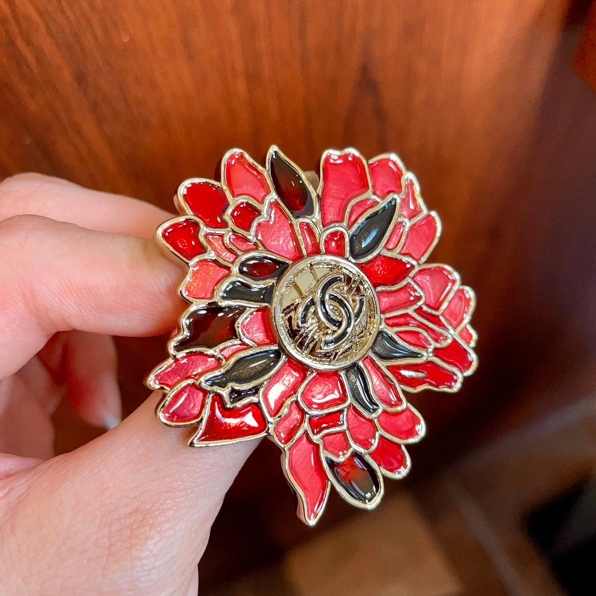 Signature Emblem Brooch in Polished Metal-Tone – Design 055 detail view