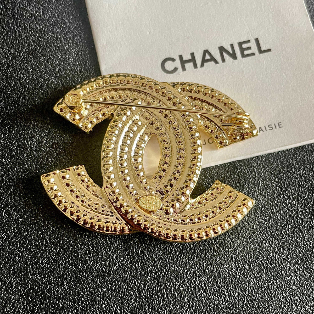 Signature Emblem Brooch in Polished Metal-Tone – Design 052 main product view