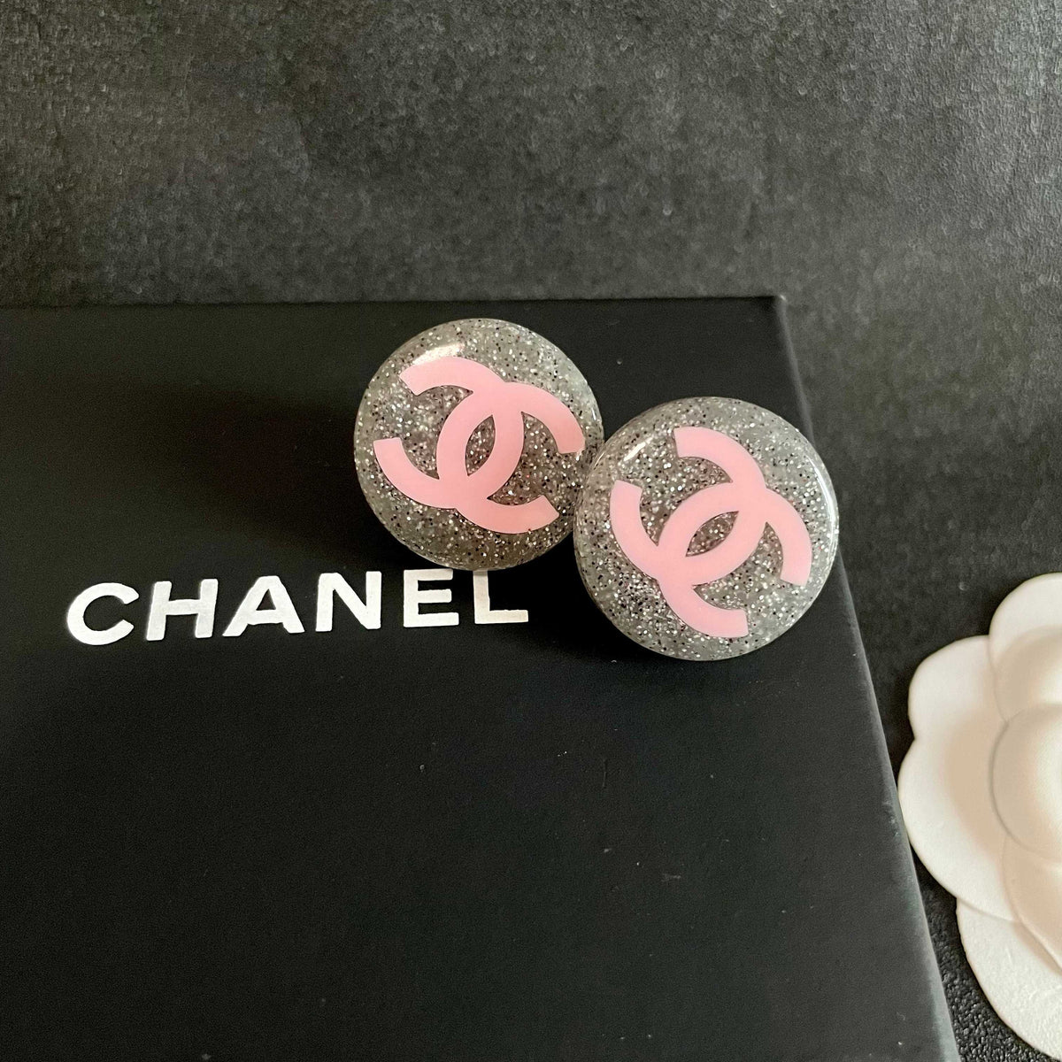 Double-C Emblem Stud Earrings in Polished Metal-Tone – Design 178 detail view