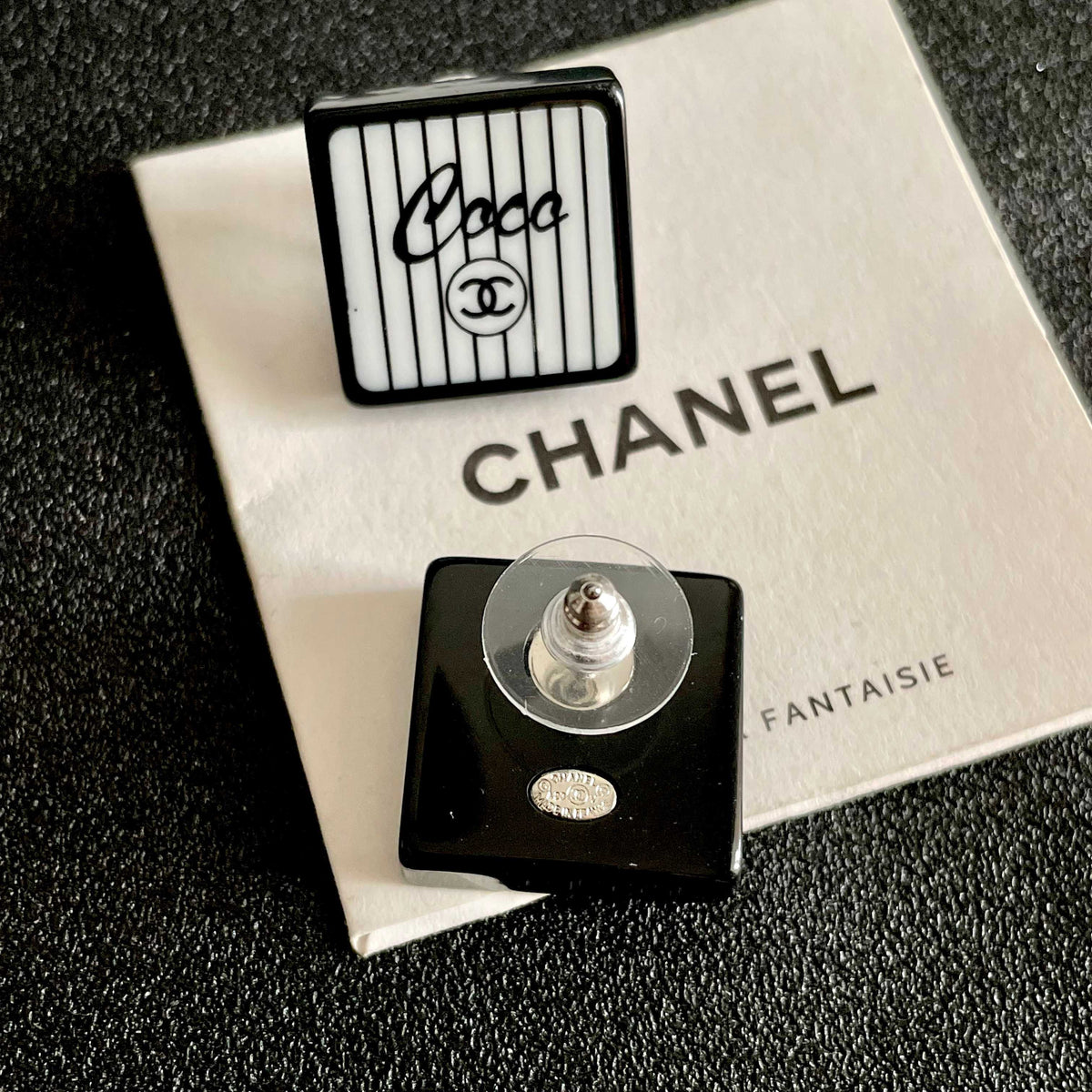 Double-C Emblem Stud Earrings in Polished Metal-Tone – Design 177 main product view