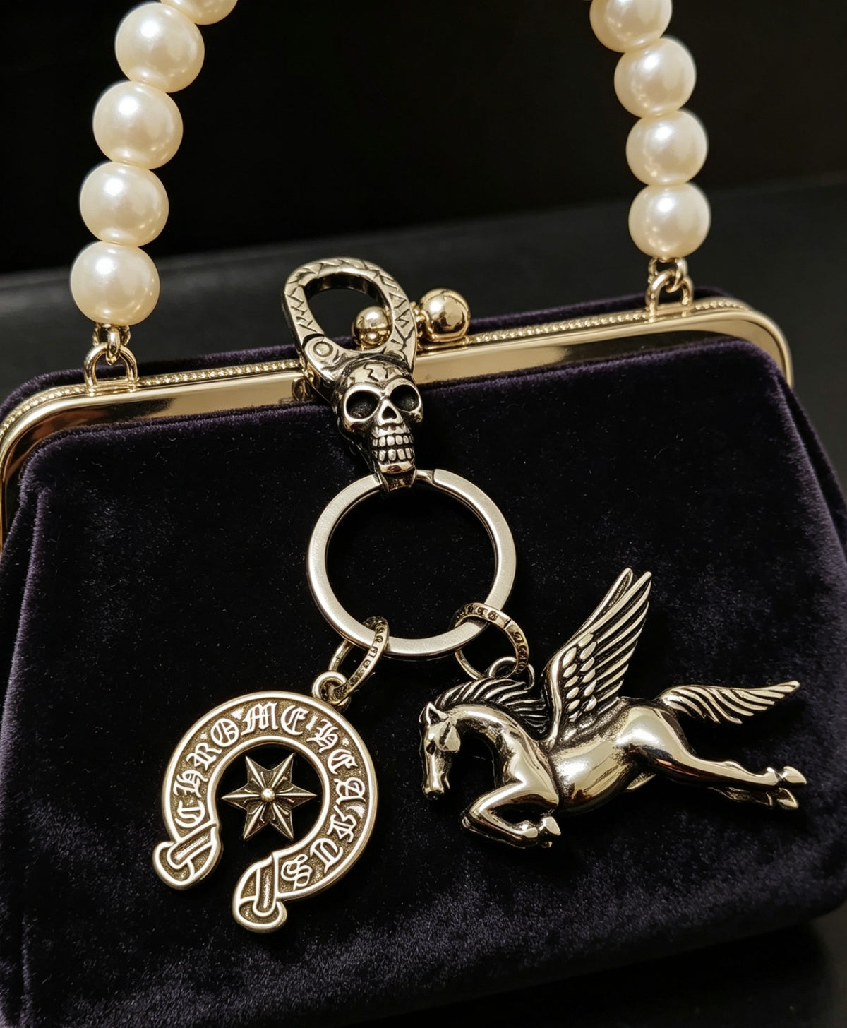 Skull Keychain in Antique Silver-Tone – Design 01 main product view