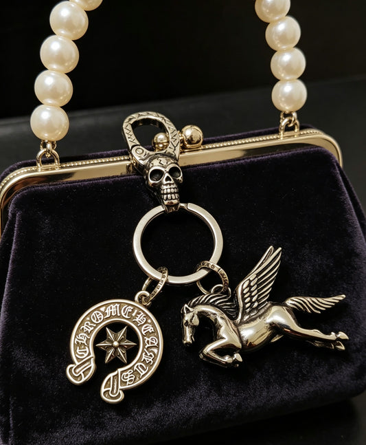 Skull Keychain in Antique Silver-Tone – Design 01 main product view
