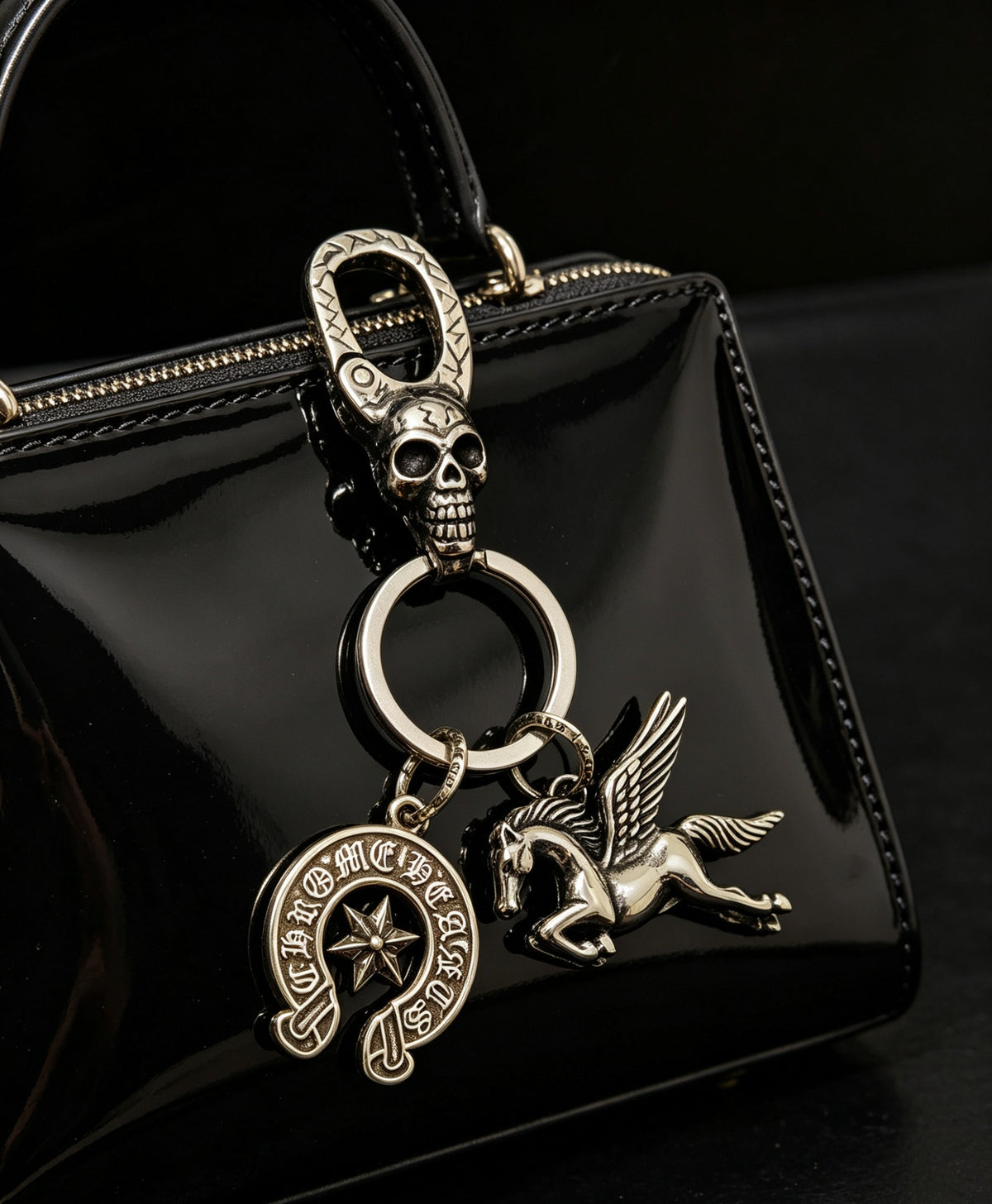 Skull Keychain in Antique Silver-Tone – Design 01 front product view