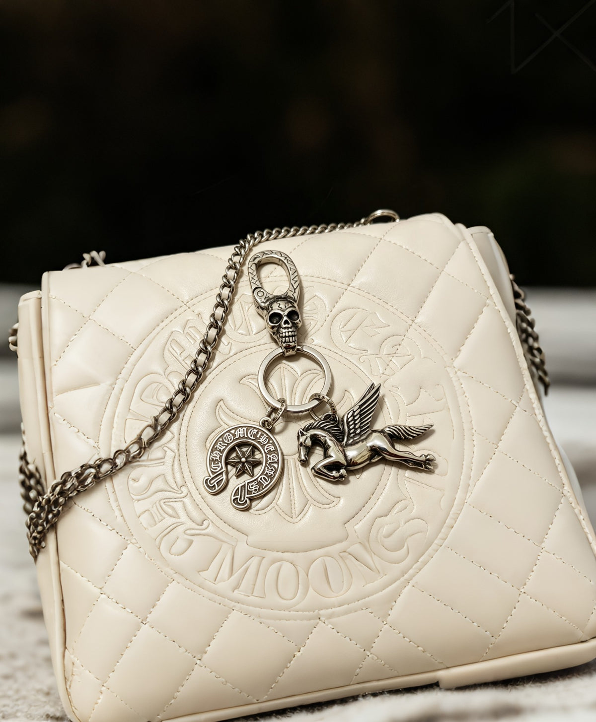 Skull Keychain in Antique Silver-Tone – Design 01 styled product view