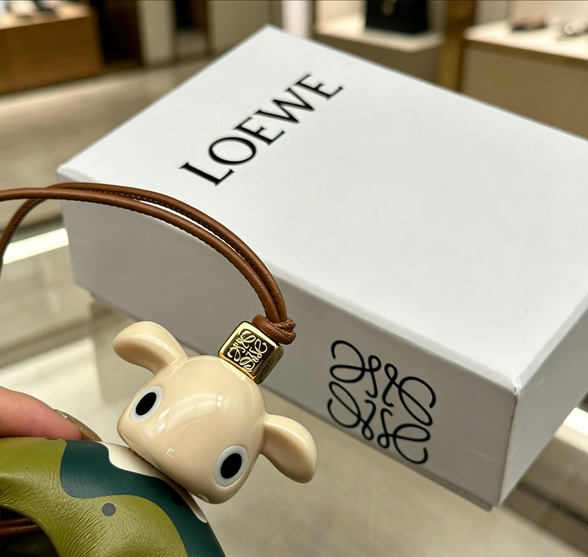 Elephant Motif Bag Charm in Polished Metal-Tone with Leather Detail – Design 02 detail view