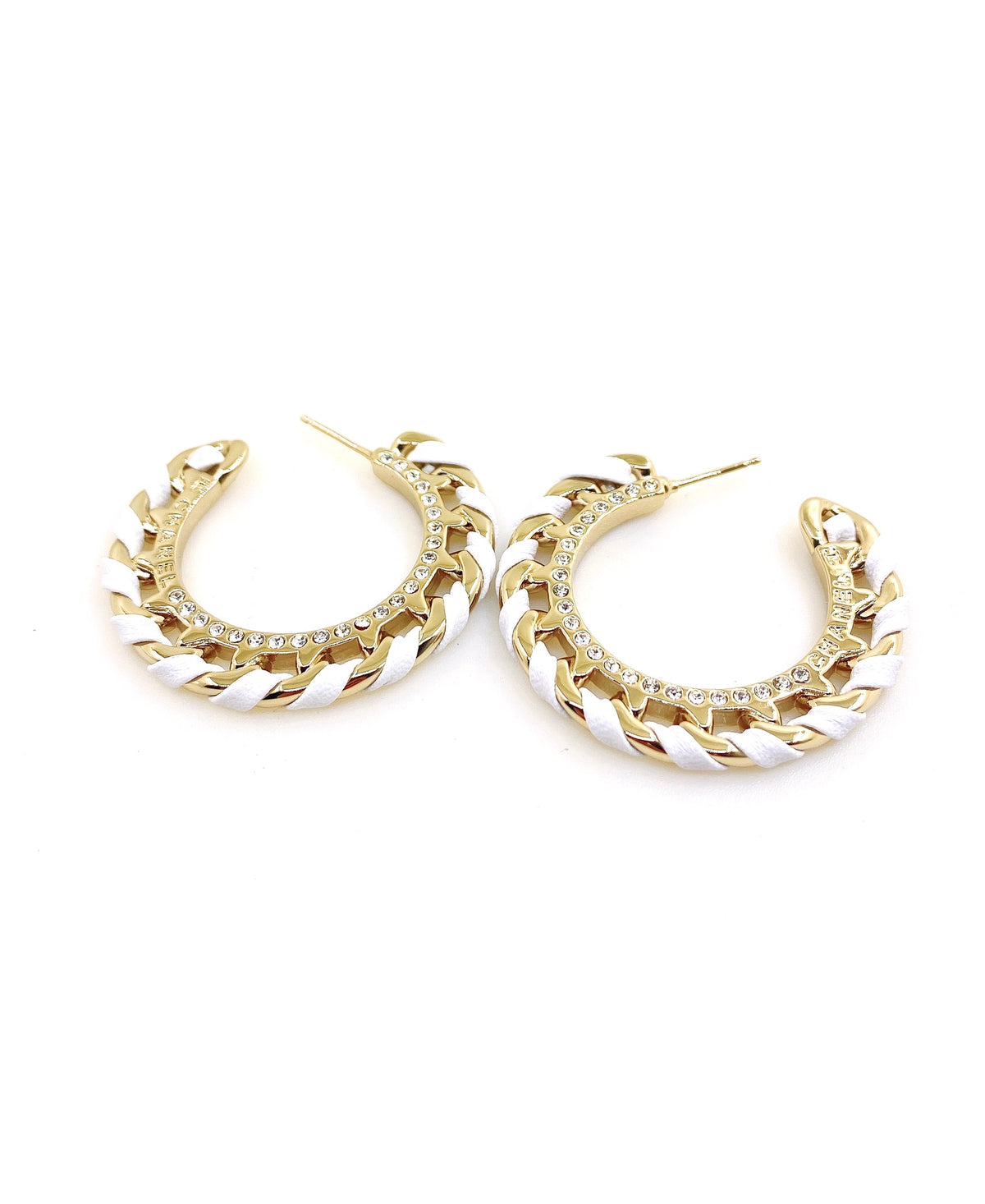 Round Jewelry Accessory in Gold-Tone – Black Detail detail view