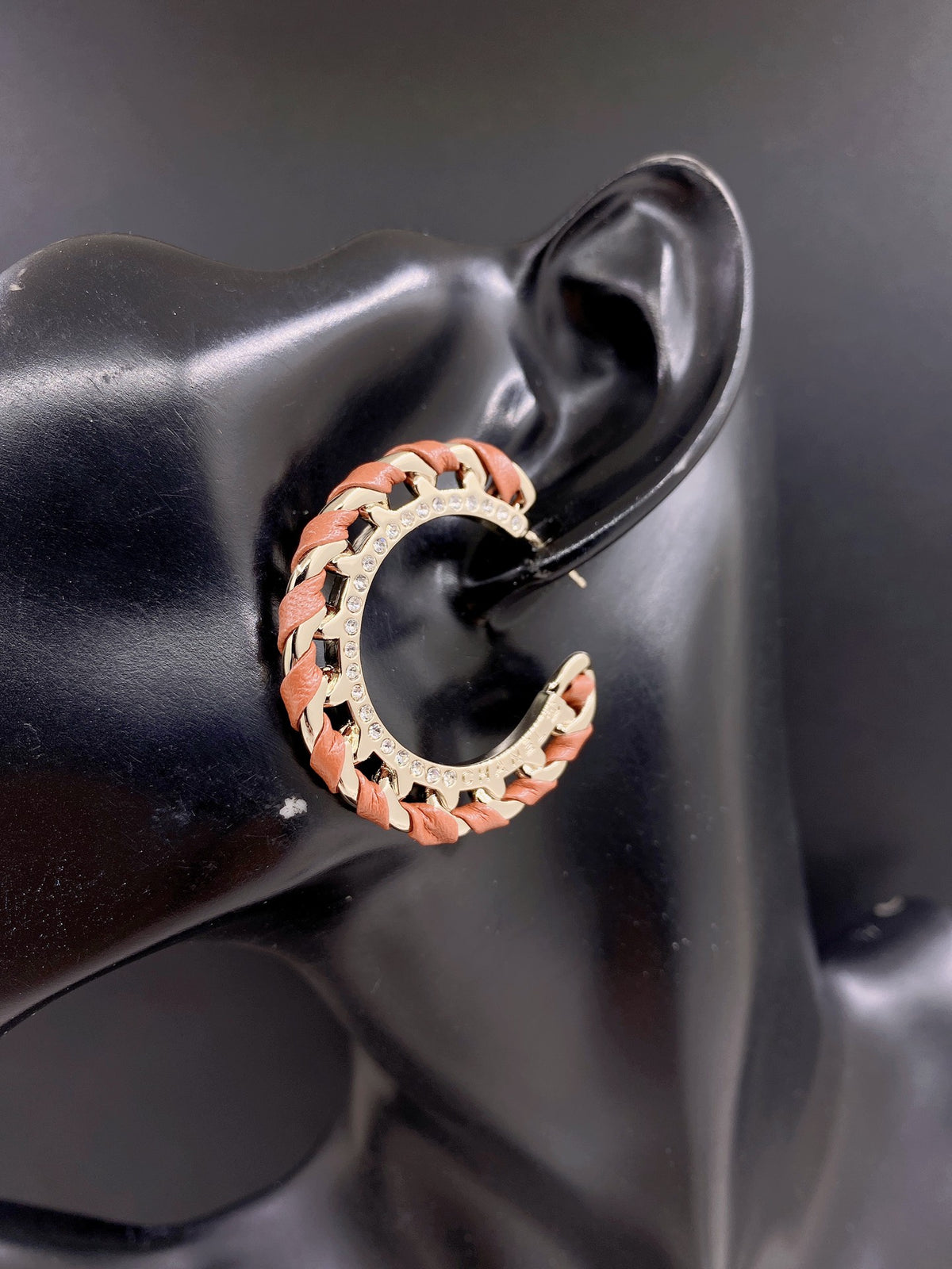 Round Jewelry Accessory in Gold-Tone – Black Detail front product view