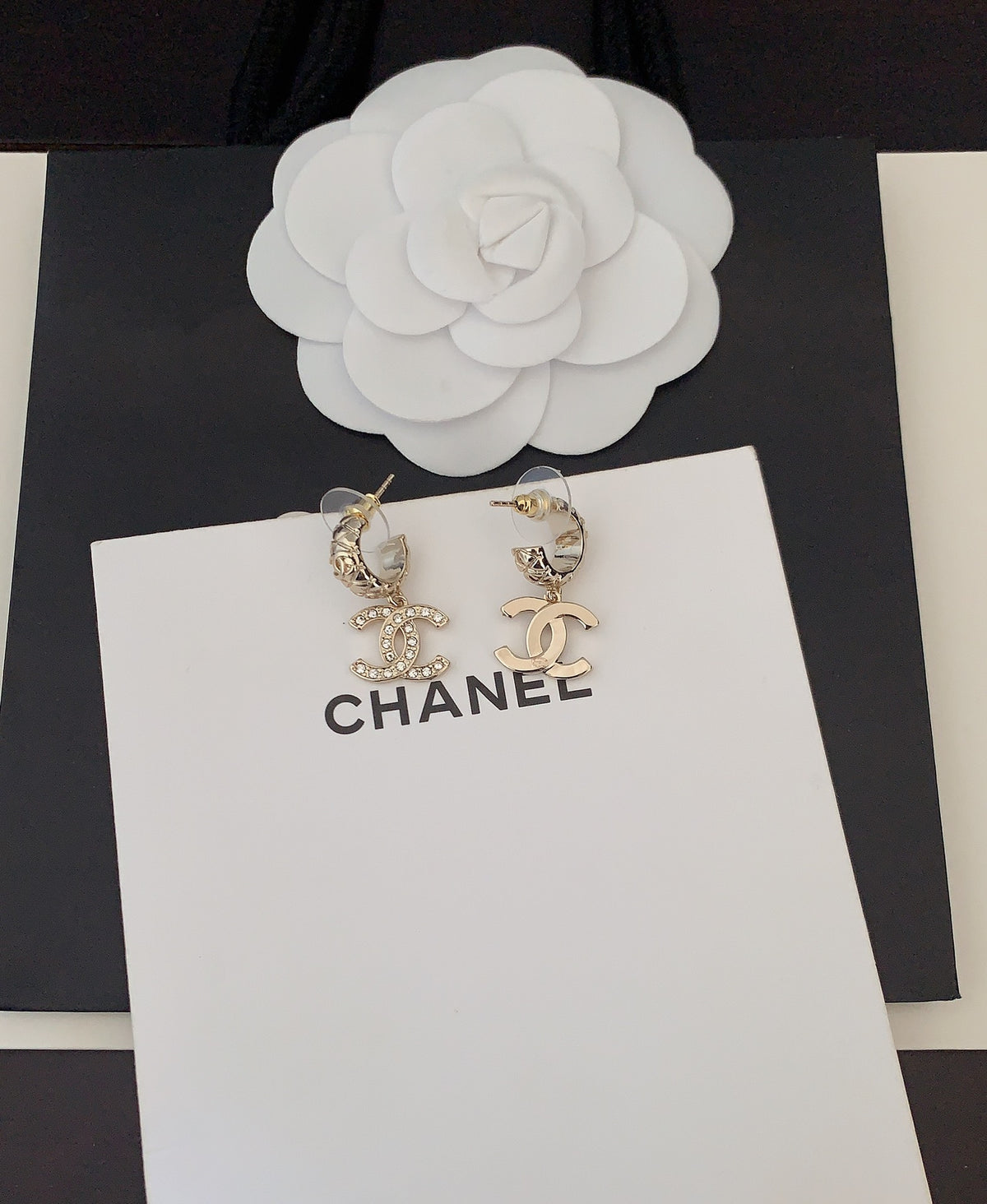 Signature Emblem Jewelry Accessory in Gold-Tone – Design 021 detail view