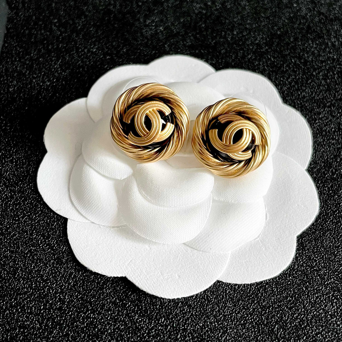 Double-C Emblem Stud Earrings in Polished Metal-Tone – Design 387 front product view