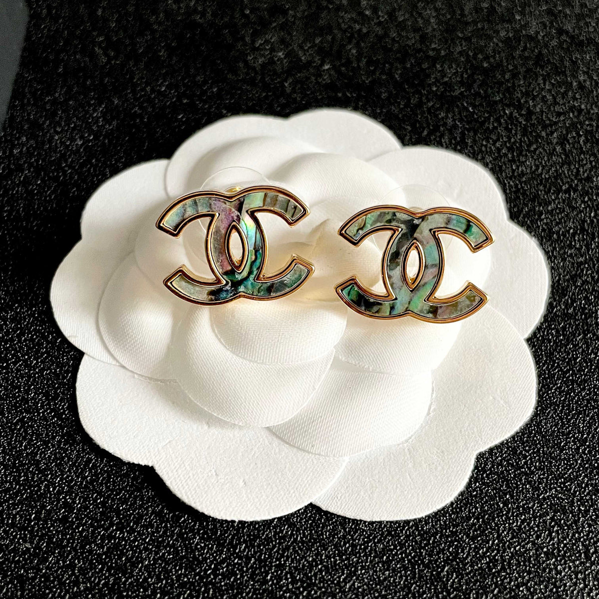 Double-C Emblem Stud Earrings in Polished Metal-Tone – Design 301 front product view