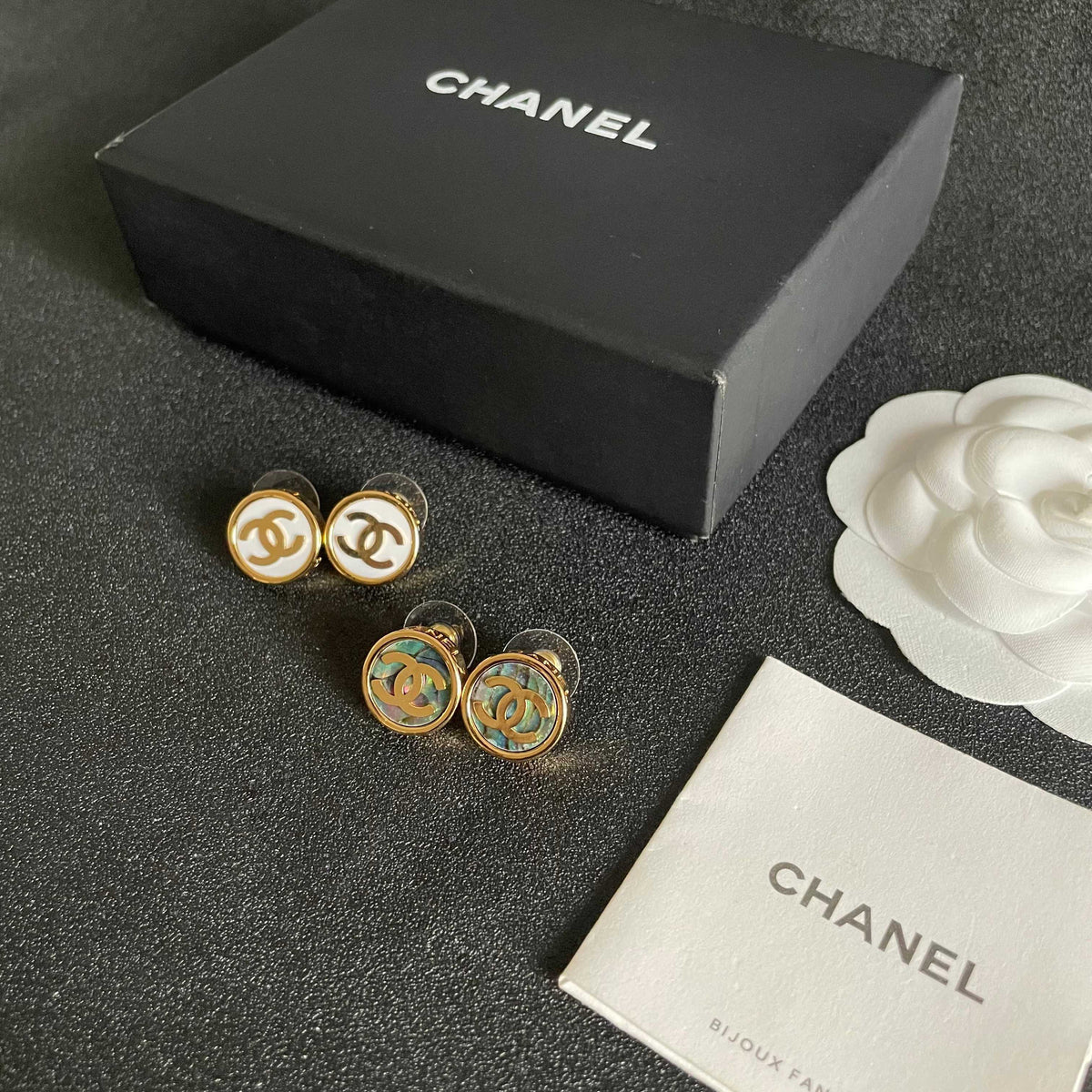 Double-C Emblem Stud Earrings in Polished Metal-Tone – Design 300 close-up detail