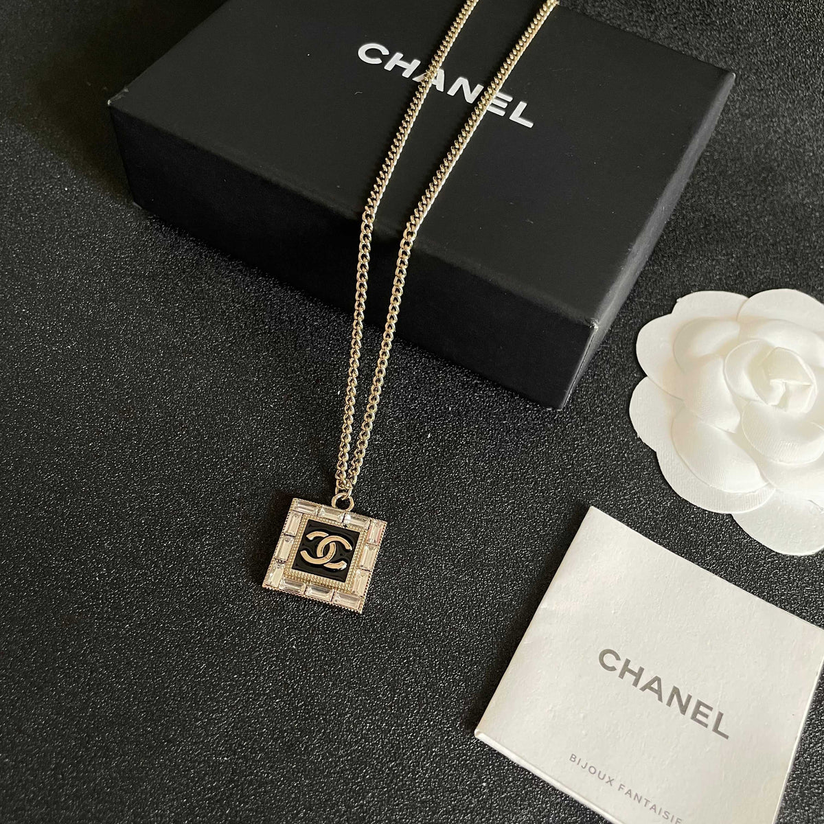 Double-C Emblem Pendant Necklace in Polished Metal-Tone – Design 047 close-up detail
