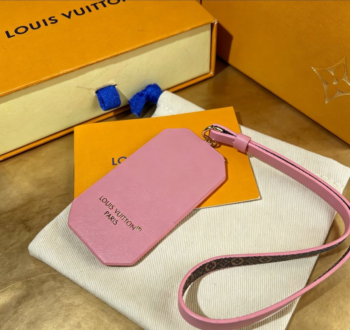Geometric Emblem Fashion Accessory – Pink Detail styled product view