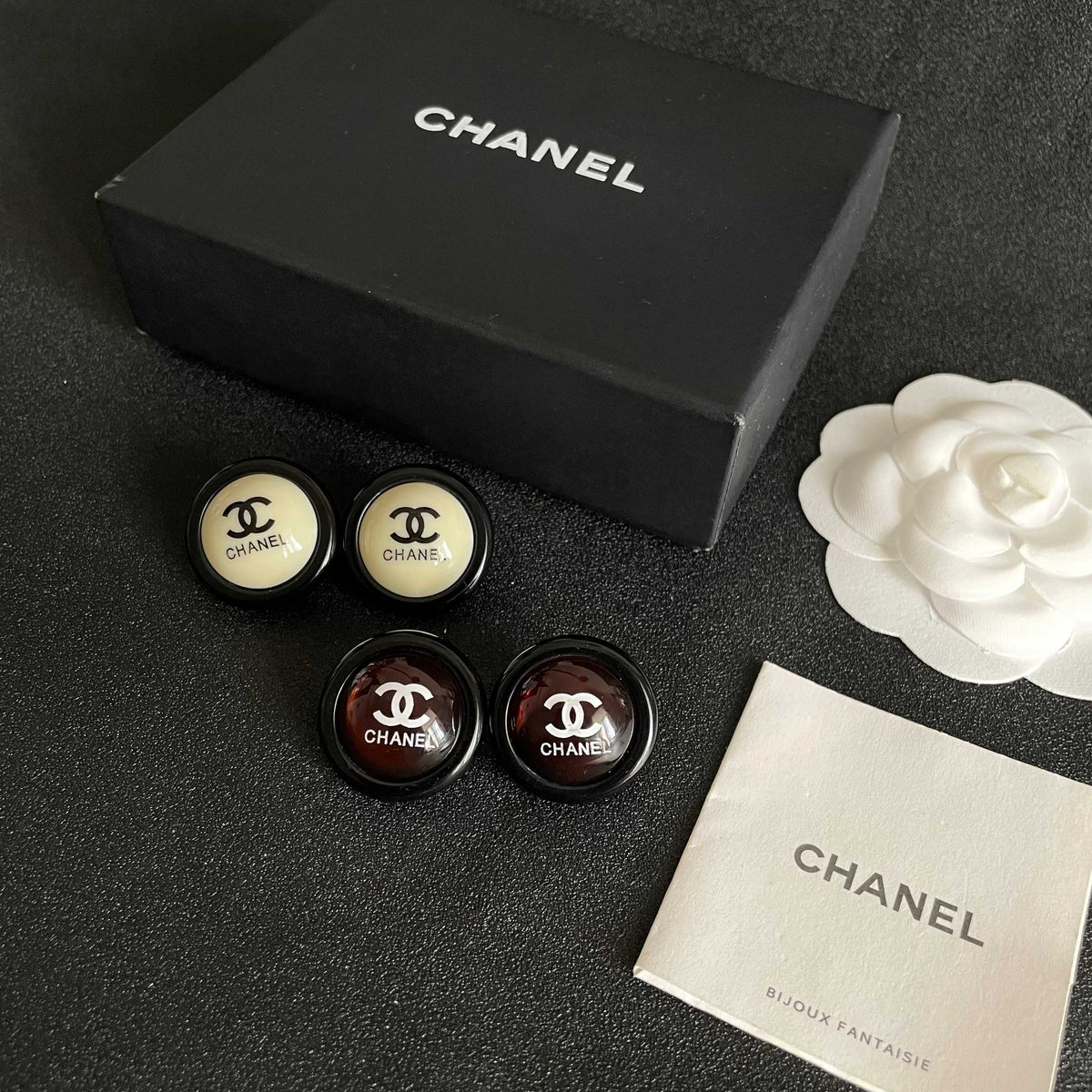 Double-C Emblem Stud Earrings in Polished Metal-Tone – Design 447 close-up detail