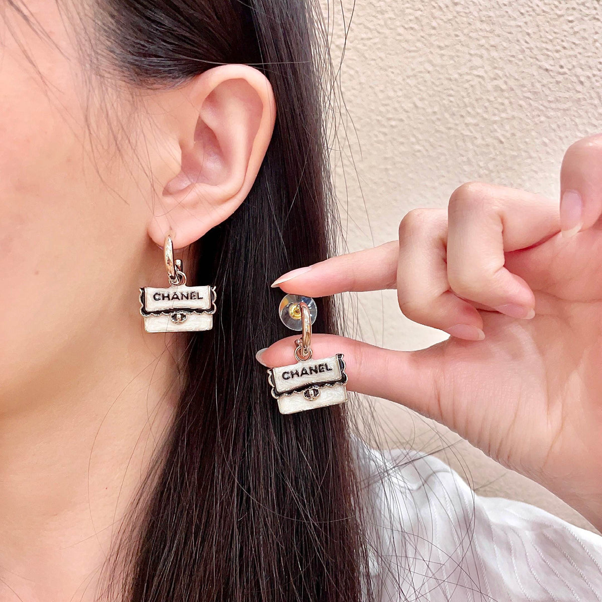 Double-C Emblem Stud Earrings in Polished Metal-Tone – Design 445 main product view
