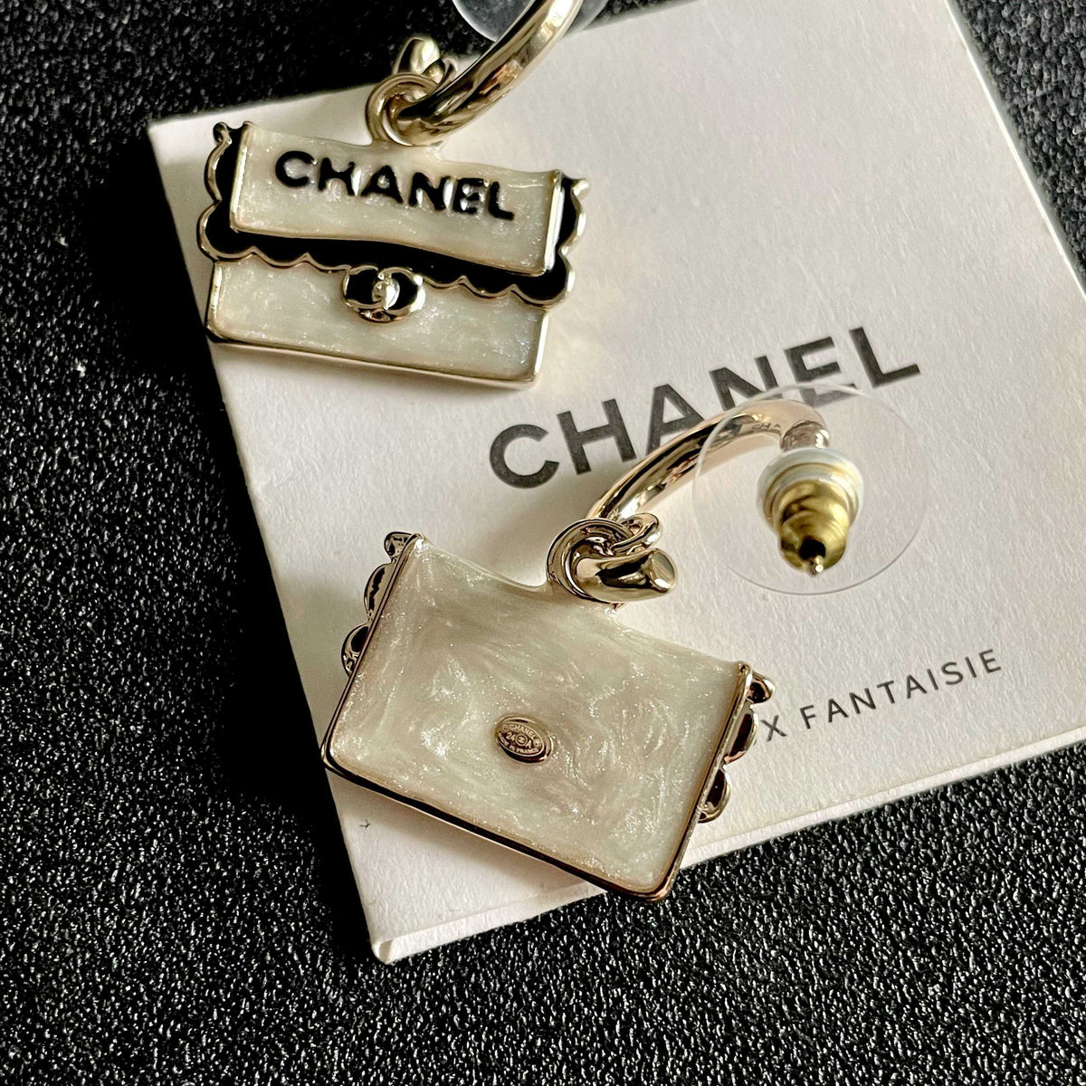 Double-C Emblem Stud Earrings in Polished Metal-Tone – Design 445 main product view