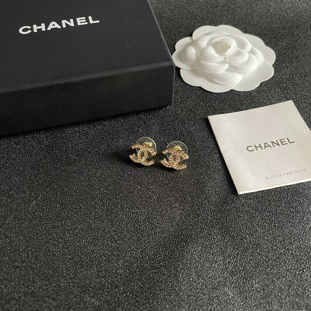 Double-C Emblem Stud Earrings in Polished Metal-Tone – Design 442 styled product view