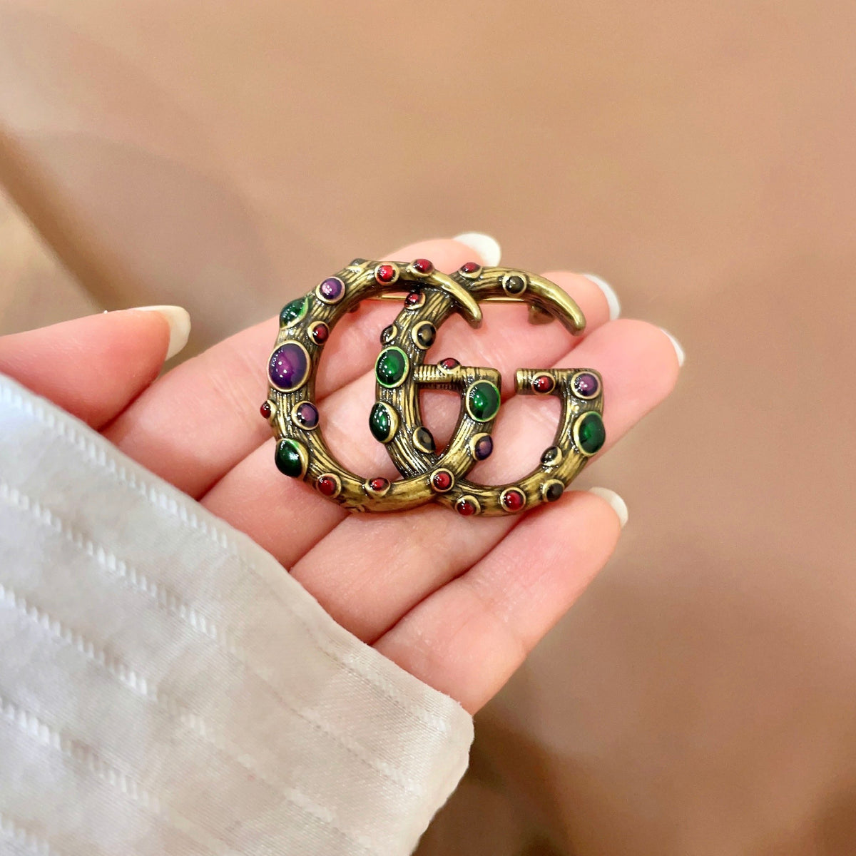 Geometric Emblem Brooch in Polished Metal-Tone – Design 006 side detail