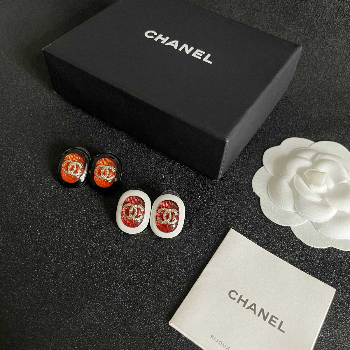 Double-C Emblem Stud Earrings in Polished Metal-Tone – Design 457 close-up detail