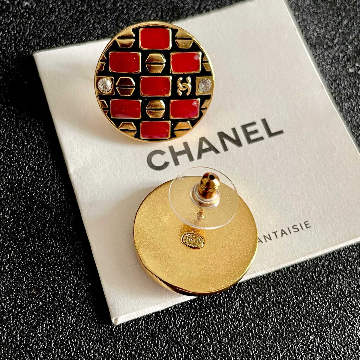 Double-C Emblem Stud Earrings in Polished Metal-Tone – Design 455 main product view